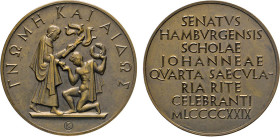 HAMBURG
HAMBURGISCHE MEDAILLEN DES 17. BIS 21. JAHRHUNDERTS
Bronzemedaille 1929 (v. K. Opfermann) auf die 400-Jahrfeier des Johanneums. Mann im anti...