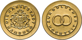 HAMBURG
HAMBURGISCHE MEDAILLEN DES 17. BIS 21. JAHRHUNDERTS
Goldbronzemedaille nach 1945. ZUR GOLDENEN HOCHZEIT. Umschrift: DIE HANSESTADT. Zwei ver...