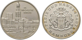 HAMBURG
HAMBURGISCHE MEDAILLEN DES 17. BIS 21. JAHRHUNDERTS
Silbermedaille o.J. St. Michaeliskirche. Anlass 225 Jahre Grundsteinlegung? 37,5 mm. 29,...
