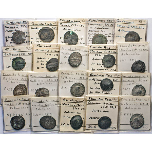 ANTIKE WELT
LOTS ANTIKER MÜNZEN
Lot von 33 Antoninianen des 3. Jh., dabei 18× ...