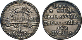 DEUTSCHE MÜNZEN VOR 1871
AUGSBURG
Silberabschlag des Dukaten 1730. Augsburger Konfessionsjubiläum. Fb. 2488. Slg. Whiting 364. 2,50 g. 
ss-vz