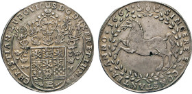 DEUTSCHE MÜNZEN VOR 1871
BRAUNSCHWEIG-LÜNEBURG
LINIE LÜNEBURG CELLE
Reichstaler 1661 LW, gekreuzte Zainhaken, Clausthal. 5-fach behelmtes, 12-feldi...
