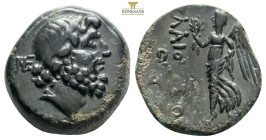 CILICIA. Elaioussa Sebaste. Ae (1st century BC). 6,9 g. 14,8 mm.
Obv: Laureate head of Zeus right; ΘE to left.
Rev: EΛAIOYΣΣΙΩN. Nike advancing left, ...