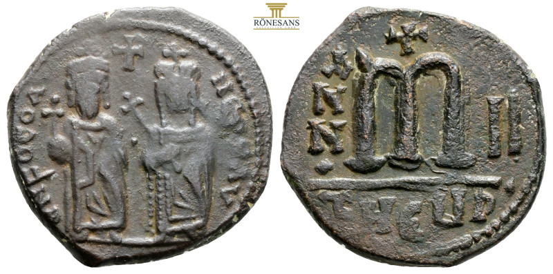 FOCAS 602-610. AE-Follis 27,5 mm. 9.9 g, 607/608) AD Theupolis. Focas and Leonti...