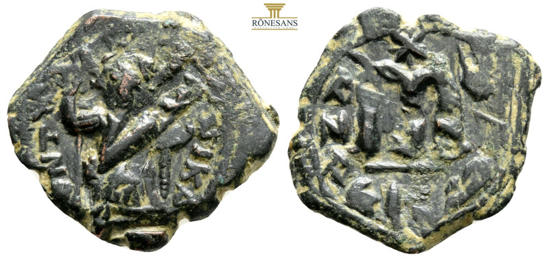 Byzantine Coins Constantinople AE Follis, 5,5 g. 24,3 mm.