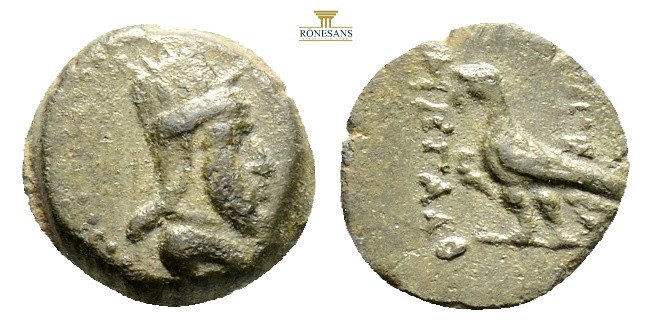 KINGS OF ARMENIA. Tigranes V (Circa 6-12). Ae. 2,2 g. 15,1 mm.
Obv: Diademed and...