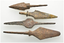 Arrowhead lot 4 pieces. SOLD AS SEEN NO RETURNS.