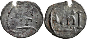 BULGARIA. Second Empire. Dobrotitsa, Despot in Karvuna, 1366-1386. Trachy (Bronze, 19 mm, 0.99 g, 12 h). ✠ДЄС / :Т:/ П in three lines. Rev. IⲰ (rosett...