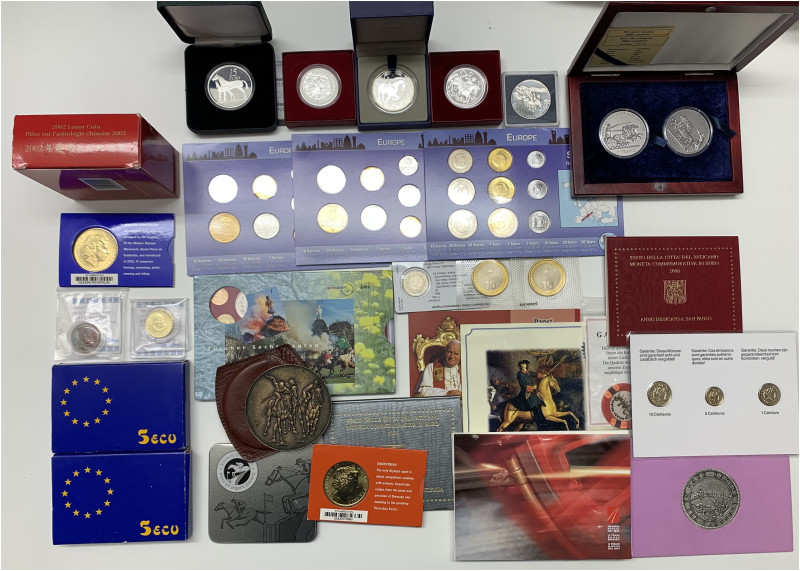 A lot containing about 68 silver, bronze, copper, nickel and aluminium coins. Al...