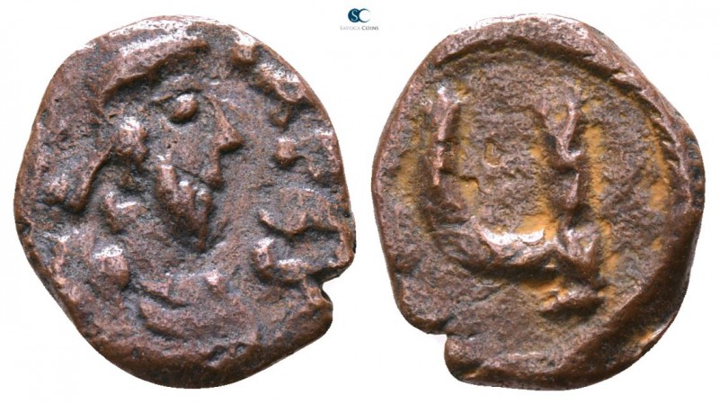 Phocas. AD 602-610. Constantinople
Pentanummium Æ

12mm., 1,46g.



very ...
