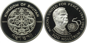Weltmünzen und Medaillen, Bhutan. 50 Jahre Vereinte Nationen. 300 Ngultrums 1995. 28,28 g. 0.925 Silber. 0.84 OZ. KM 80. Polierte Platte