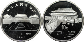 Weltmünzen und Medaillen, China. Palastmuseum in Peking. 10 Yuan 1997. 31,44 g. 0.999 Silber. KM 1093. 1 OZ. Polierte Platte, mit Kapsel