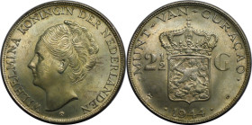 Weltmünzen und Medaillen, Curaçao. Wilhelmina (1890-1948). 2-1/2 Gulden 1944. 25,0 g. 0.720 Silber. 0.58 OZ. KM 46. Fast Stempelglanz. Kratzer. Patina...