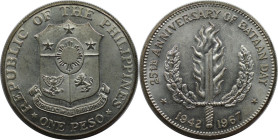 Weltmünzen und Medaillen, Philippinen / Philippines. 25 Jahre Tag der Ehre. 1 Peso 1967. 26,0 g. 0.900 Silber. 0.75 OZ. KM 195. Fast Stempelglanz