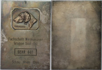 Medaillen und Jetons, Hundesport / Dog sports. "Fachschaft Weimaraner Gruppe Süd - Ost. Sehr Gut. Schau Wien 1944" Medaille. 65 x 89 mm. 103.03 g. Fas...