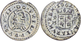1662. Felipe IV. Trujillo. M. 8 maravedís. (AC. 423) (J.S. M-734). Pátina verde. 2,04 g. MBC/MBC+.