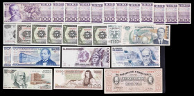 México. Lote de 28 billetes de distintos valores. Incluye unos 20 pesos del Estado de Chihuahua, 1915. A examinar. MBC-/S/C.