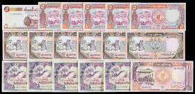 Sudán. 5 dinares, 5 (cinco), 10 (seis), 20 (cinco) y 50 libras. Lote de 18 billetes, algunos correlativos. A examinar. S/C-/S/C.
