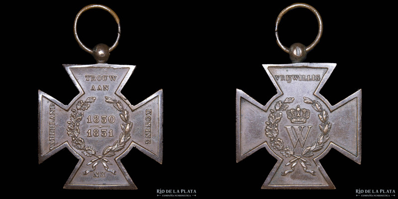 Paises Bajos 1830-1831. Cruz de metal para los voluntarios. Cobre; 29mm; 13.88g....