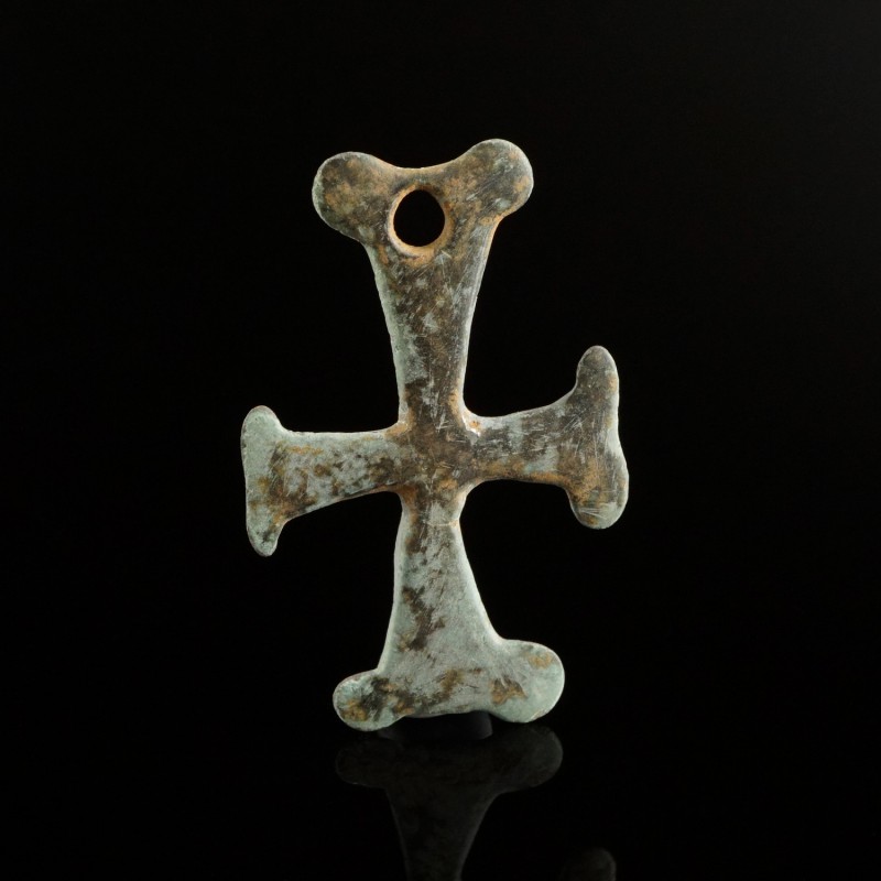 Byzantine Cross Pendant
8th-12th century CE
Bronze, 46 mm
Intact and wearable...
