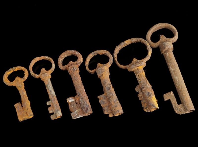 6 Baroque Iron Keys
17th-18th century CE
Iron, 56-100 mm

Fine condition. Ru...