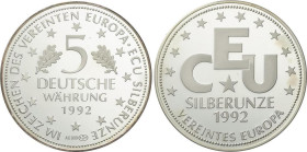 World Coins
Germany
5 Deutsche Währung. 1992. 155,5 grs. AR. En estuche original con certificado. Tirada 2.500 ejemplares. PROOF.