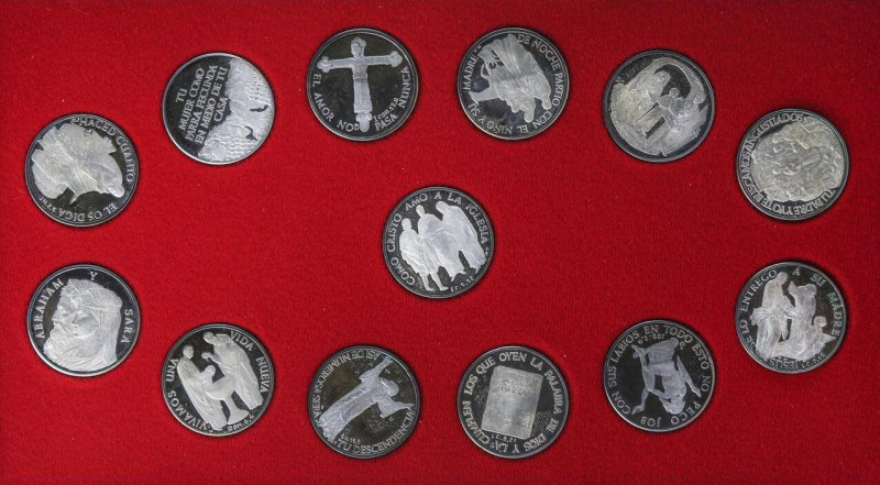 Spanish Medals
Lote 13 medallas Arras Religiosas. Cada pieza aprox. 12´30 grs. ...