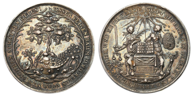 Germany
Germany, Hamburg. Clucking hen medal without date (1697), silver 
AW: ...