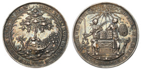 Germany
Germany, Hamburg. Clucking hen medal without date (1697), silver 
AW: Gdakająca kura z pisklętami pod drzewem figowym 
RW: Uosobiona sprawi...