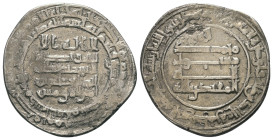 Abbasiden. al-Muqtadir billah (295 - 320 H. / 908 - 932).

 Doppeldirham ? (Silber). 314 H. Madinat as-Salam.
Vs: Im Zentrum erster Teil der Shahad...