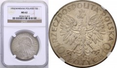 II RP. 10 zlotych 1932 Women head ze znakiem NGC MS62
Wyśmienity egzemplarz z delikatną patyną na całej powierzchni monety. Rzadkai w takim stanie za...