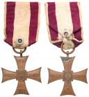 II RP. Cross of Valor 1920
 Tombak, wymiary 43 x 34 mm. Odznaka nienumerowana, niewielkiślad korozji w górnym ramieniu krzyża, oryginalna wstążka.
W...