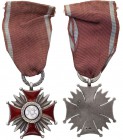 II RP. Srebrny cross of merit
 Warszawska cech srebra „3” a lat 30-tych, oryginalna powojenna wstążka, kółko odznaczenia pochodzi od KZ produkcji mos...