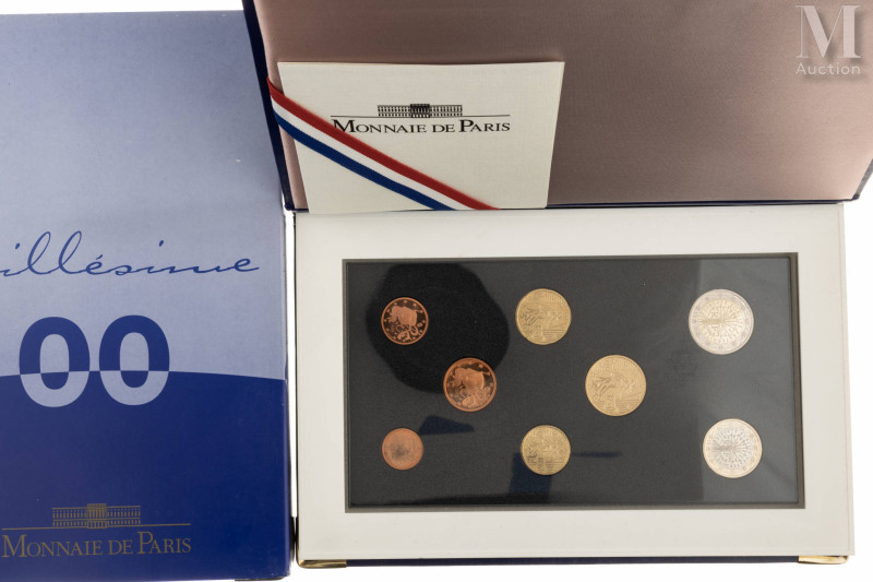 France - Cinquième République 

Lot de deux coffrets Fleur de Coin (FDC) Euros...