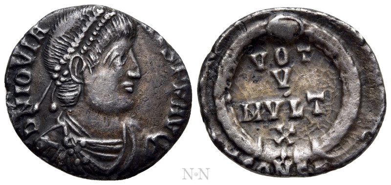 JOVIAN (363-364). Siliqua. Arelate. 

Obv: D N IOVIANVS P F AVG. 
Pearl-diade...