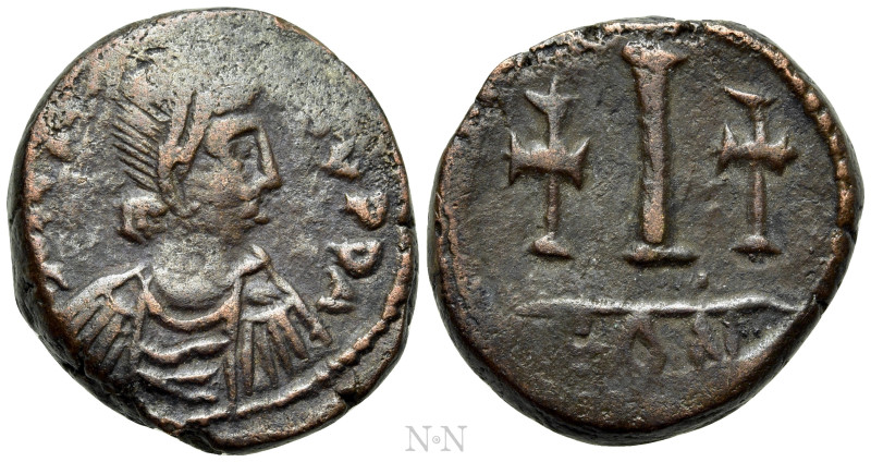 JUSTINIAN I (527-565). Decanummium. Constantine in Numidia or Carthage. 

Obv:...