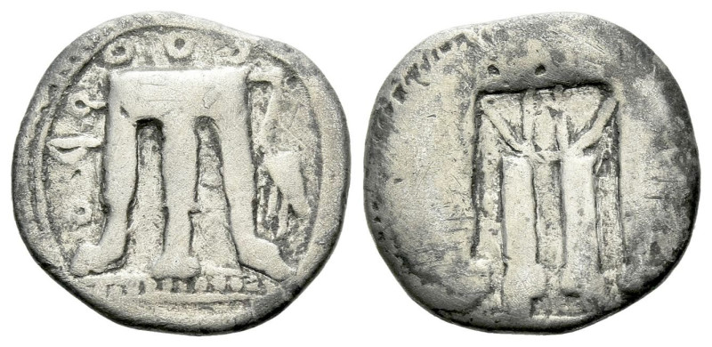 Bruttium, Croton Drachm circa 530-530, AR 15.00 mm., 1.86 g.
Tripod; in r. fiel...