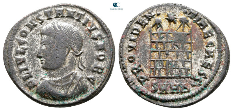 Constantius II, as Caesar AD 337-347. Heraclea
Follis Æ

20 mm, 3,02 g


...