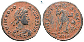 Theodosius I AD 379-395. Nicomedia. Follis Æ