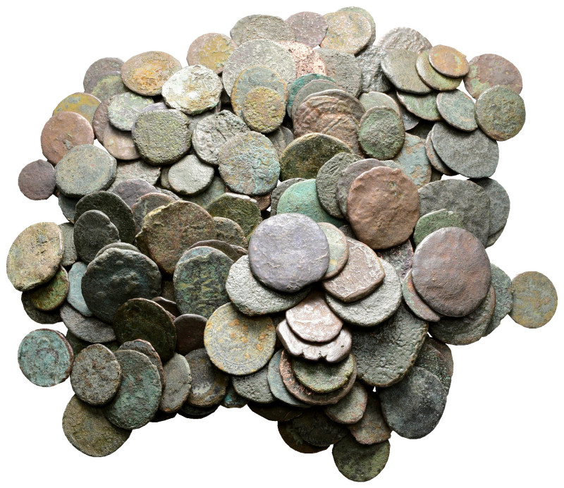 Lot of ca. 200 ancient bronze coins / SOLD AS SEEN, NO RETURN! 

Fine