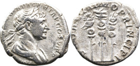 Trajan (98-117 AD). Rome
AR Denarius (18.3mm 3.05g)
Obv: IMP TRAIANO AVG GER DAC P M TR P COS VI P P. Laureate and draped bust to right
Rev: S P Q ...