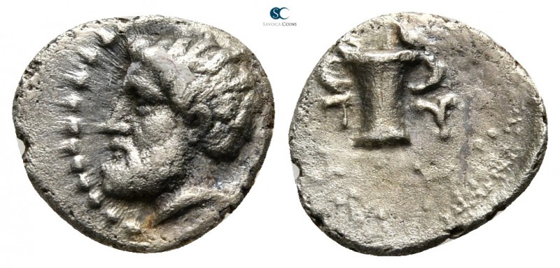 Kings of Thrace. Uncertain mint. Kotys I 382-359 BC. 
Obol AR

11mm., 0,79g....