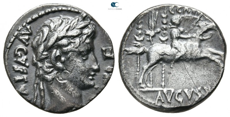 Augustus 27 BC-AD 14. Lugdunum (Lyon)
Denarius AR

18mm., 3,68g.

DIVI F • ...