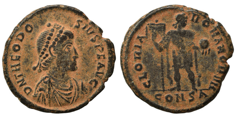 Theodosius I, 379-395. Follis (bronze, 4.39 g, 22 mm), Constantinople. DN THEODO...