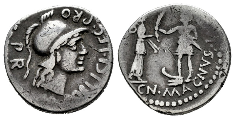 Pompeius Magnus. Cn. Pompeius Magnus y M. Poblicius. Denarius. 46-45 BC. Hispani...