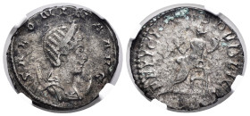 Salonina. Antoninianus. 257-258 d.C. Colonia Agrippinensis. (Ric-V.1 6). Anv.: SALONINA AVG. Diademed and draped bust to right, set on crescent. Rev.:...