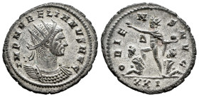 Aurelian. Antoninianus. 274 d.C. Cyzicus. (Ric-364). (C-154). Anv.: IMP AVRELIANVS AVG Radiate and cuirassed bust to right. Rev.: ORIENS AVG.Sol stand...