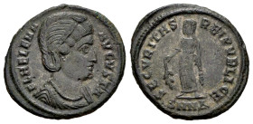 Helena. Follis. 328-329 d.C. Nicomedia. (Ric-VII 95). Anv.: FL HELENA AVGVSTA; diademed and draped bust right. Rev.: SECVRITAS REIPVBLICE; Securitas s...