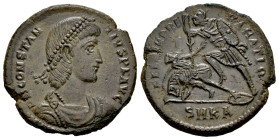 Constantius II. Centenionalis. 351-354 d.C. Cyzicus. (Ric-VIII 96). Anv.: D N CONSTANTIVS P F AVG, pearl-diademed, draped and cuirassed bust to right....