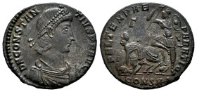 Constantius II. Centenionalis. 351-355 d.C. Constantinople. (Ric-106). Anv.: D N CONSTANTIVS P F AVG, pearl-diademed, draped and cuirassed bust to rig...